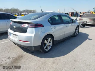 2011 Chevrolet Volt with VIN 1G1RD6E46BU100750, listed as a IAAI auction lot 41883281 with 202,743 mi miles. Bid and sale history available at carsss.com. Image 4.