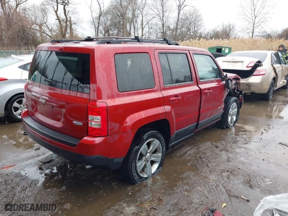 2014 Jeep Patriot Latitude with VIN 1C4NJRFB6ED507548, listed as a IAAI auction lot 41344760 with 120,339 mi miles. Bid and sale history available at carsss.com. Image 4.