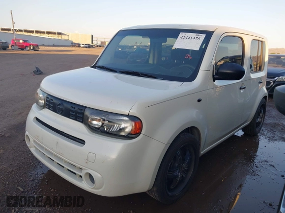 2009 Nissan Cube SL z VIN JN8AZ28R99T102860, wystawiony jako IAAI lot #42441475 z przebiegiem 151 466 mil mil oraz . Historia ofert i sprzedaży dostępna na DreamBid. Obrazek 2.