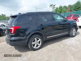 2017 Ford Explorer XLT z VIN 1FM5K8D86HGD44638, wystawiony jako IAAI lot #42628423 z przebiegiem 441 045 mil mil oraz . Historia ofert i sprzedaży dostępna na DreamBid. Obrazek 4.