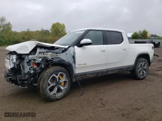 2022 Rivian R1T Adventure Package with VIN 7FCTGAAA8NN012505, listed as a Copart auction lot 72496734 with 5,916 mi miles and Salvage Title. Bid and sale history available at carsss.com. Image 1.