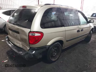 2007 Dodge Caravan SE with VIN 1D4GP25R27B244733, listed as a IAAI auction lot 41898880 with 209,721 mi miles and . Bid and sale history available at carsss.com. Image 4.