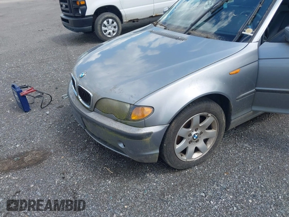 2004 BMW 3 Series 325xi with VIN WBAEP33424PF04323, listed as a IAAI auction lot 42185849 with 157,218 mi miles and . Bid and sale history available at carsss.com. Image 6.