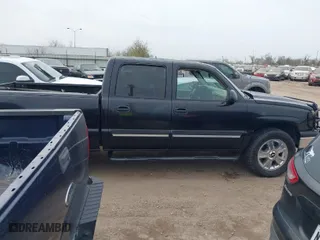 2006 Chevrolet Silverado 1500 LS with VIN 2GCEK13VX61299300, listed as a IAAI auction lot 41742351 with 194,576 mi miles. Bid and sale history available at carsss.com. Image 13.