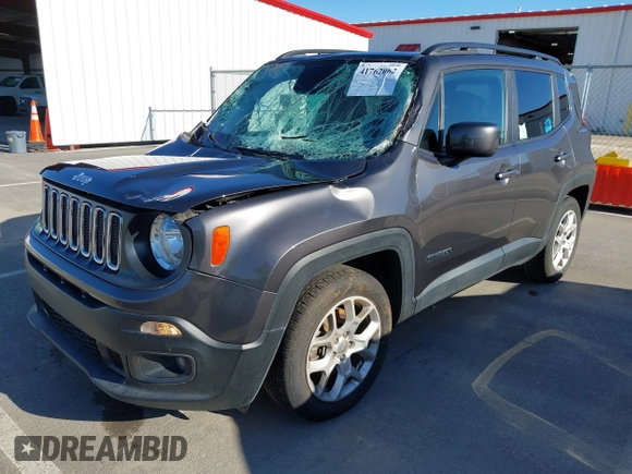 2018 Jeep Renegade Latitude with VIN ZACCJABB5JPH92303, listed as a IAAI auction lot 41762062 with 89,717 mi miles. Bid and sale history available at carsss.com. Image 20.