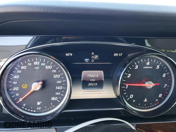 2019 Mercedes-Benz E 450 with VIN WDDZH6JBXKA577611, listed as a Copart auction lot 89203545 with 39,019 mi miles and Salvage Title. Bid and sale history available at DreamBid. Image 9.