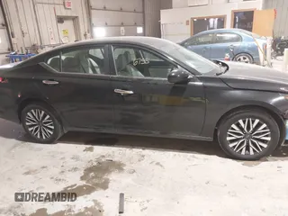 2023 Nissan Altima SV z VIN 1N4BL4DW6PN315393, wystawiony jako IAAI lot #41316755 z przebiegiem 52 939 mil mil oraz . Historia ofert i sprzedaży dostępna na DreamBid. Obrazek 13.