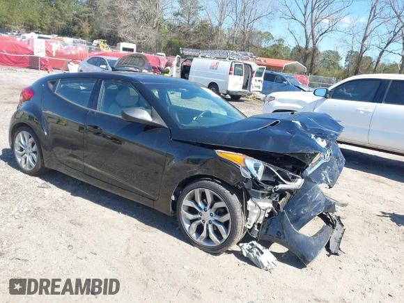 2013 Hyundai Veloster w/Gray Int with VIN KMHTC6AD9DU137473, listed as a IAAI auction lot 41846203 with 67,781 mi miles. Bid and sale history available at carsss.com. Image 1.