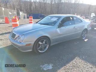2000 Mercedes-Benz CLK 320/430 with VIN WDBLJ65G6YF114384, listed as a IAAI auction lot 41334745 with 131,461 mi miles and . Bid and sale history available at DreamBid. Image 2.