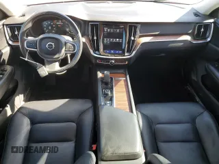 2022 Volvo S60 Momentum with VIN 7JRL12FZ4NG177811, listed as a Copart auction lot 82125004 with 41,997 mi miles and Salvage Title. Bid and sale history available at carsss.com. Image 8.