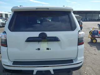 2020 Toyota 4Runner SR5 with VIN JTEBU5JR4L5800195, listed as a IAAI auction lot 41481094 with 122,100 mi miles. Bid and sale history available at carsss.com. Image 16.