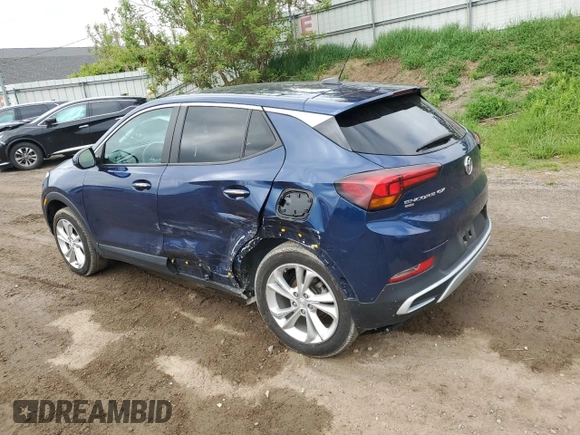 2022 Buick Encore GX Preferred z VIN KL4MMCSL0NB098158, wystawiony jako Copart lot #56724195 z przebiegiem 68 009 mil mil oraz Szkoda całkowita • Salvage title. Historia ofert i sprzedaży dostępna na DreamBid. Obrazek 2.