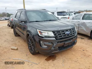 2017 Ford Explorer XLT with VIN 1FM5K7D81HGD48249, listed as a IAAI auction lot 41844312 with 122,507 mi miles and . Bid and sale history available at carsss.com. Image 1.