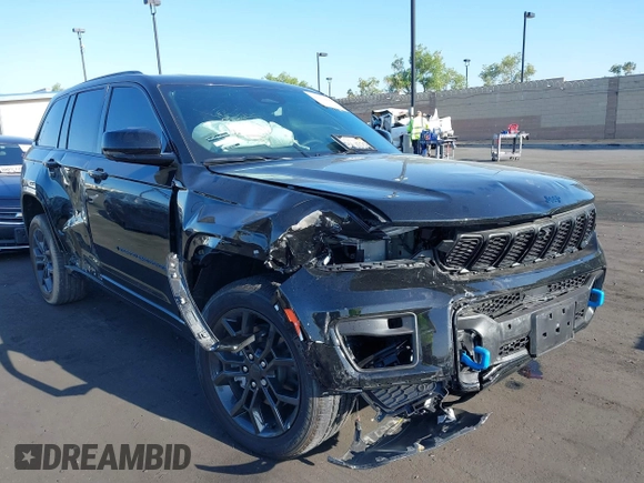 2024 Jeep Grand Cherokee with VIN 1C4RJYB6XR8612970, listed as a IAAI auction lot 42324488 with 5,701 mi miles and . Bid and sale history available at DreamBid. Image 1.