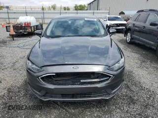 2017 Ford Fusion SE with VIN 3FA6P0H7XHR227012, listed as a Copart auction lot 52426595 with 139,455 mi miles and Salvage title. Bid and sale history available at DreamBid. Image 5.