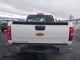 2008 Chevrolet Silverado 1500 LT w/1LT with VIN 2GCEK13MX81133448, listed as a IAAI auction lot 41490543 with 244,563 mi miles. Bid and sale history available at carsss.com. Image 16.