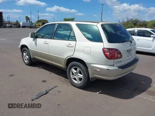 2000 Lexus RX 300 with VIN JT6GF10U3Y0050934, listed as a IAAI auction lot 41778583 with 177,889 mi miles and . Bid and sale history available at carsss.com. Image 3.