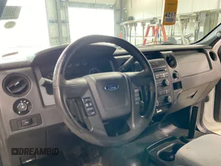 2013 Ford F-150 XL z VIN 1FTEX1EMXDFB60764, wystawiony jako IAAI lot #42566466 z przebiegiem 324 041 mil mil oraz . Historia ofert i sprzedaży dostępna na DreamBid. Obrazek 29.