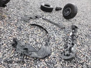2021 Ford Bronco z VIN 1FMEE5DPXMLB01431, wystawiony jako Copart lot #59192915 z przebiegiem Nie podano mil oraz Nie do naprawy • Non repairable. Historia ofert i sprzedaży dostępna na DreamBid. Obrazek 12.