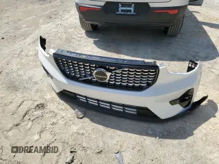 2024 Volvo XC40 Ultimate Dark Theme z VIN YV4L12UM7R2314522, wystawiony jako Copart lot #54007415 z przebiegiem 2 865 mil mil oraz Szkoda całkowita • Salvage title. Historia ofert i sprzedaży dostępna na DreamBid. Obrazek 13.