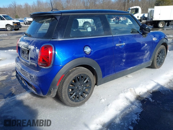 2020 MINI Hardtop Cooper S z VIN WMWXR5C05L2L43423, wystawiony jako IAAI lot #41577721 z przebiegiem 108 123 mil mil oraz . Historia ofert i sprzedaży dostępna na DreamBid. Obrazek 4.