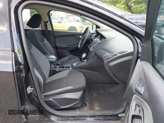 2014 Ford Focus SE с VIN 1FADP3K25EL421334, выставлен на аукционе IAAI как лот 42423083 с пробегом 108 687 миль миль и . История ставок и продаж доступна на DreamBid. Изображение 5.