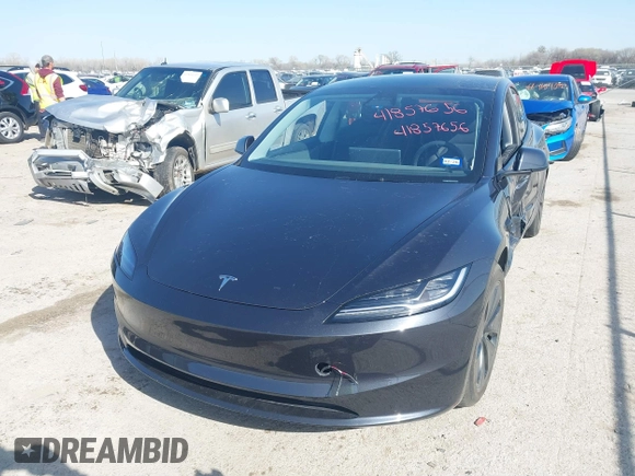2024 Tesla Model 3 z VIN 5YJ3E1EA7RF721467, wystawiony jako IAAI lot #41857656 z przebiegiem 6 197 mil mil oraz . Historia ofert i sprzedaży dostępna na DreamBid. Obrazek 17.