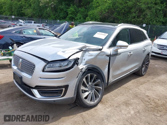 2019 Lincoln Nautilus Reserve with VIN 2LMPJ8LP5KBL32374, listed as a IAAI auction lot 42219316 with 48,276 mi miles and . Bid and sale history available at DreamBid. Image 17.