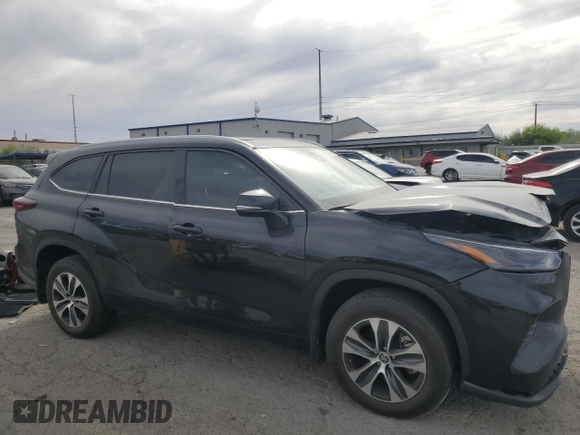 2024 Toyota Highlander LE with VIN 5TDKDRBH4RS542507, listed as a Copart auction lot 53318265 with 19,014 mi miles and Salvage title. Bid and sale history available at DreamBid. Image 4.
