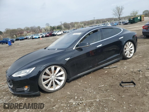 2013 Tesla Model S z VIN 5YJSA1CN8DFP22679, wystawiony jako Copart lot #51812615 z przebiegiem 1 211 mil mil oraz Czysty tytuł • Clean title. Historia ofert i sprzedaży dostępna na DreamBid. Obrazek 1.