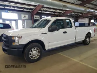 2016 Ford F-150 XL with VIN 1FTEX1CP5GKF76827, listed as a Copart auction lot 50952475 with 207,356 mi miles and Clean Title. Bid and sale history available at carsss.com. Image 1.