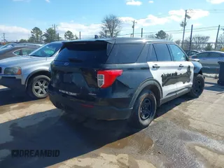 2020 Ford Police Interceptor Utility z VIN 1FM5K8AB7LGC00931, wystawiony jako IAAI lot #41598554 z przebiegiem 92 886 mil mil oraz . Historia ofert i sprzedaży dostępna na DreamBid. Obrazek 4.