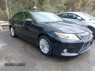 2014 Lexus ES 330 with VIN JTHBK1GG8E2149892, listed as a IAAI auction lot 41818300 with 176,656 mi miles and . Bid and sale history available at carsss.com. Image 1.