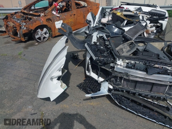 2022 Audi R8 performance quattro with VIN WUACEAFX7N7901019, listed as a IAAI auction lot 41904531 with Not Provided miles and . Bid and sale history available at DreamBid. Image 11.