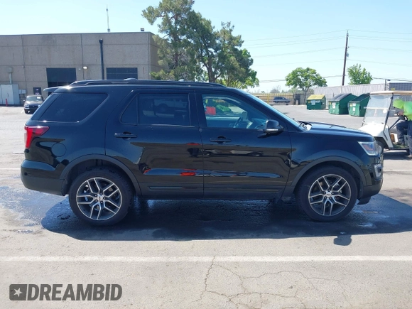 2017 Ford Explorer Sport z VIN 1FM5K8GT9HGC85696, wystawiony jako IAAI lot #42227743 z przebiegiem 105 941 mil mil oraz . Historia ofert i sprzedaży dostępna na DreamBid. Obrazek 13.