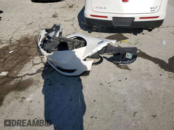 2016 Lincoln MKT EcoBoost z VIN 2LMHJ5AT5GBL01314, wystawiony jako Copart lot #88693385 z przebiegiem 75 777 mil mil oraz Szkoda całkowita • Salvage title. Historia ofert i sprzedaży dostępna na DreamBid. Obrazek 13.