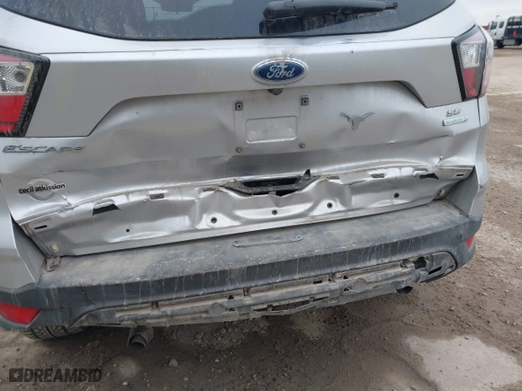2018 Ford Escape SE with VIN 1FMCU0GD7JUB75362, listed as a IAAI auction lot 41320189 with 67,194 mi miles. Bid and sale history available at carsss.com. Image 6.