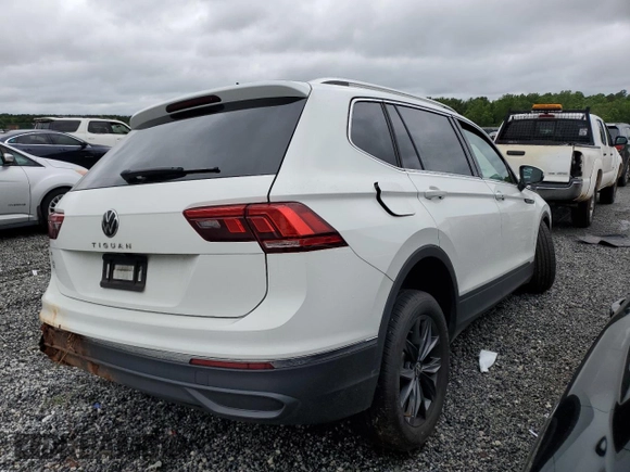 2022 Volkswagen Tiguan SE z VIN 3VV3B7AX0NM041925, wystawiony jako Copart lot #58415615 z przebiegiem 55 595 mil mil oraz Szkoda całkowita • Salvage title. Historia ofert i sprzedaży dostępna na DreamBid. Obrazek 3.