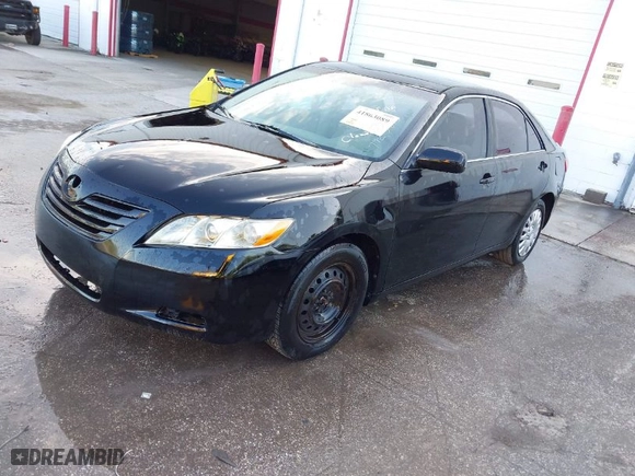 2008 Toyota Camry LE with VIN 4T1BE46KX8U792586, listed as a IAAI auction lot 41863089 with 190,976 mi miles. Bid and sale history available at carsss.com. Image 2.