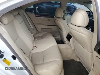 2014 Lexus LS 460 with VIN JTHCL5EF3E5021058, listed as a Copart auction lot 55998885 with 320,339 mi miles and Salvage title. Bid and sale history available at DreamBid. Image 10.