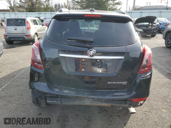 2020 Buick Encore Essence z VIN KL4CJGSB1LB044402, wystawiony jako Copart lot #78628684 z przebiegiem 64 651 mil mil oraz Szkody całkowita. Historia ofert i sprzedaży dostępna na DreamBid. Obrazek 6.