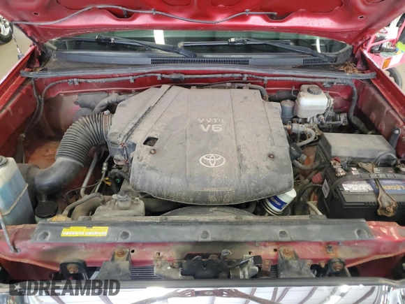 2011 Toyota Tacoma with VIN 3TMLU4EN7BM068907, listed as a Copart auction lot 61417485 with 117,747 mi miles and Clean title. Bid and sale history available at DreamBid. Image 12.
