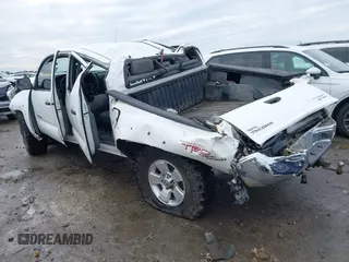 2009 Toyota Tacoma PreRunner with VIN 3TMJU62N59M082788, listed as a IAAI auction lot 41297385 with 253,581 mi miles. Bid and sale history available at carsss.com. Image 3.