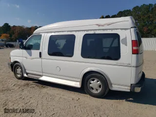 2003 GMC Savana Cargo Van YF7 Upfitter with VIN 1GDFH15T031206554, listed as a Copart auction lot 77584554 with 251,783 mi miles and Salvage Title. Bid and sale history available at carsss.com. Image 2.