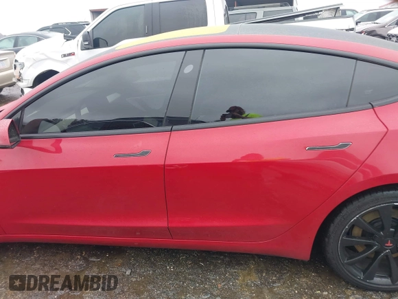 2018 Tesla Model 3 Long Range Battery z VIN 5YJ3E1EB7JF135199, wystawiony jako IAAI lot #41580853 z przebiegiem 131 774 mil mil oraz . Historia ofert i sprzedaży dostępna na DreamBid. Obrazek 14.