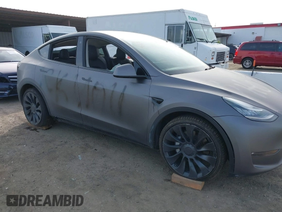 2021 Tesla Model Y Long Range with VIN 5YJYGDEE6MF111993, listed as a IAAI auction lot 41600578 with Not Provided miles. Bid and sale history available at carsss.com. Image 6.