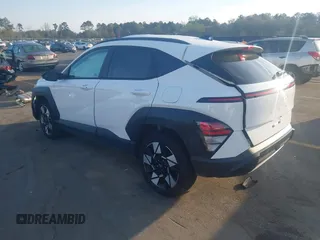 2024 Hyundai Kona SEL z VIN KM8HB3AB1RU050275, wystawiony jako IAAI lot #41888895 z przebiegiem 30 309 mil mil oraz . Historia ofert i sprzedaży dostępna na DreamBid. Obrazek 3.