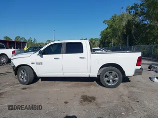 2015 Ram 1500 Lone Star z VIN 1C6RR6LT3FS570875, wystawiony jako IAAI lot #42253051 z przebiegiem 263 539 mil mil oraz . Historia ofert i sprzedaży dostępna na DreamBid. Obrazek 15.