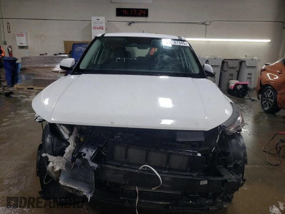 2023 Hyundai Venue SE with VIN KMHRB8A33PU211765, listed as a Copart auction lot 41487345 with 12,273 mi miles and Salvage Title. Bid and sale history available at DreamBid. Image 5.