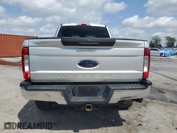 2018 Ford F-250 XL with VIN 1FT7W2B66JEB16396, listed as a Copart auction lot 55442695 with 165,538 mi miles and Salvage title. Bid and sale history available at DreamBid. Image 6.